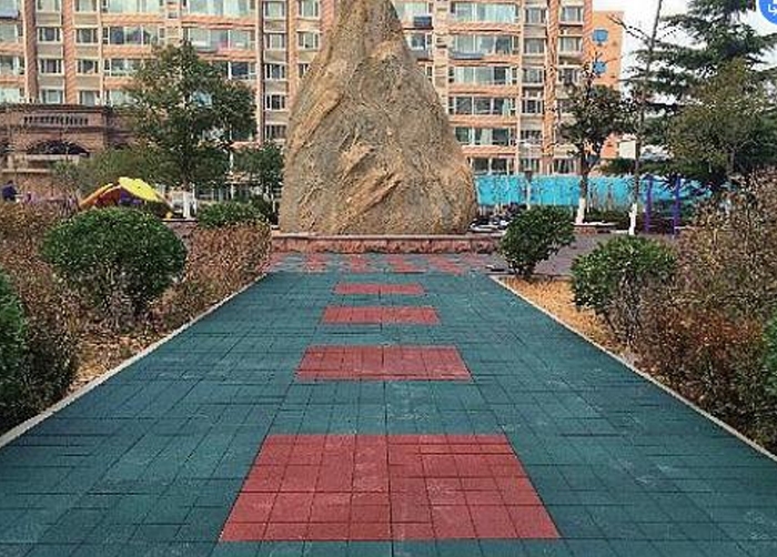 十六方格磚